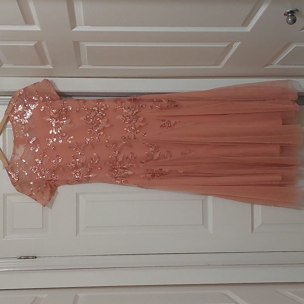 SHEIN gown‎
